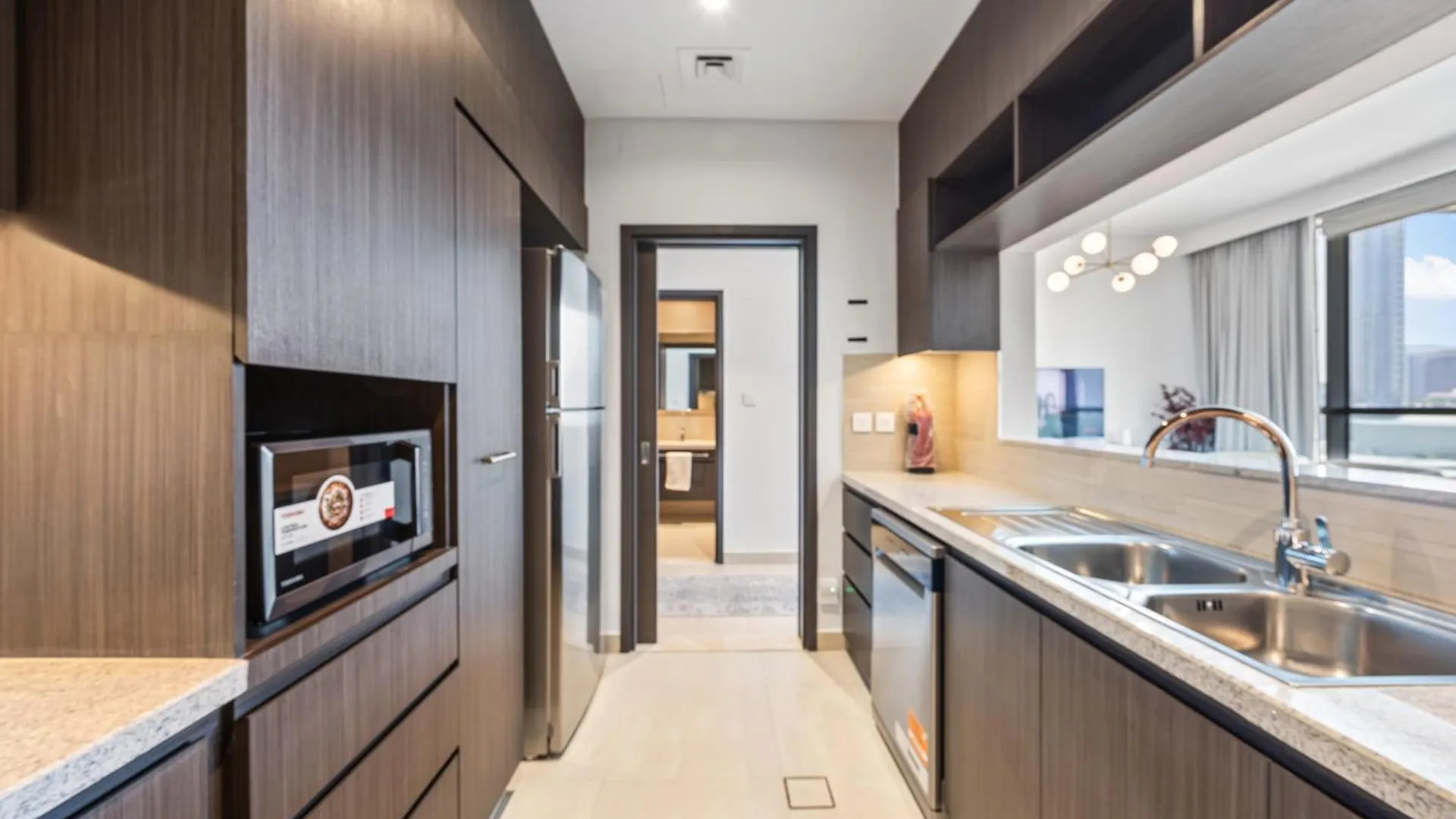 Elite Escape - 3 Bhk Burj View & Dubai Mall Access
