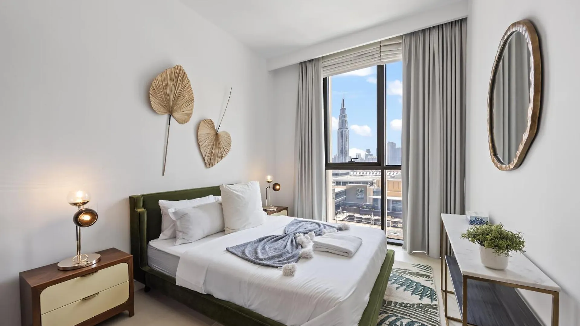 Elite Escape - 3 Bhk Burj View & Dubai Mall Access Apartment