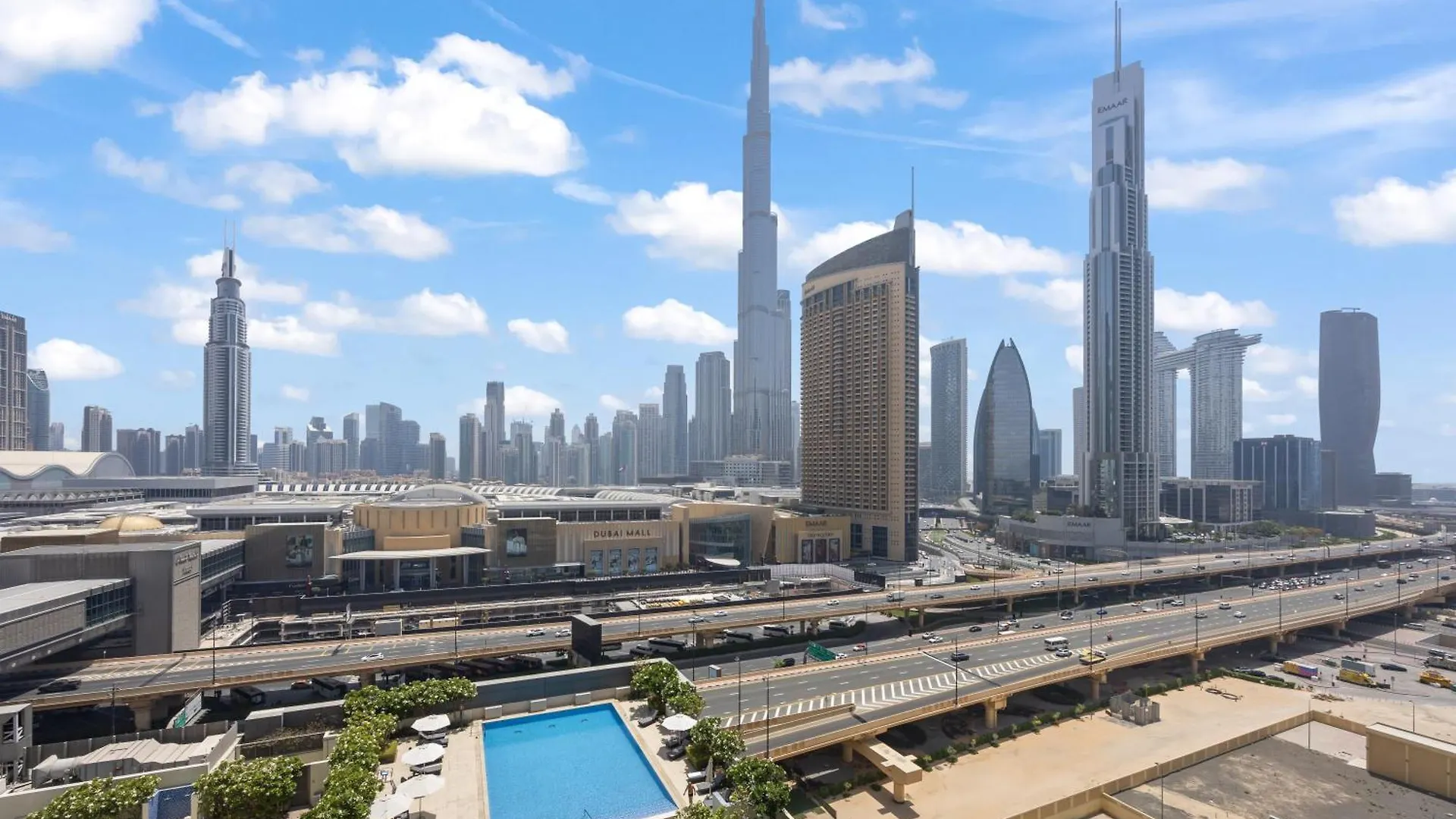 Elite Escape - 3 Bhk Burj View & Dubai Mall Access 0*,