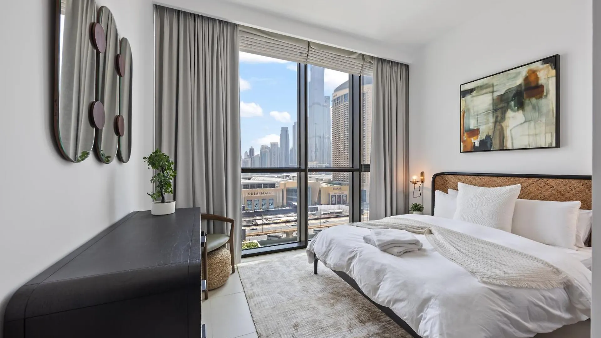 Elite Escape - 3 Bhk Burj View & Dubai Mall Access United Arab Emirates
