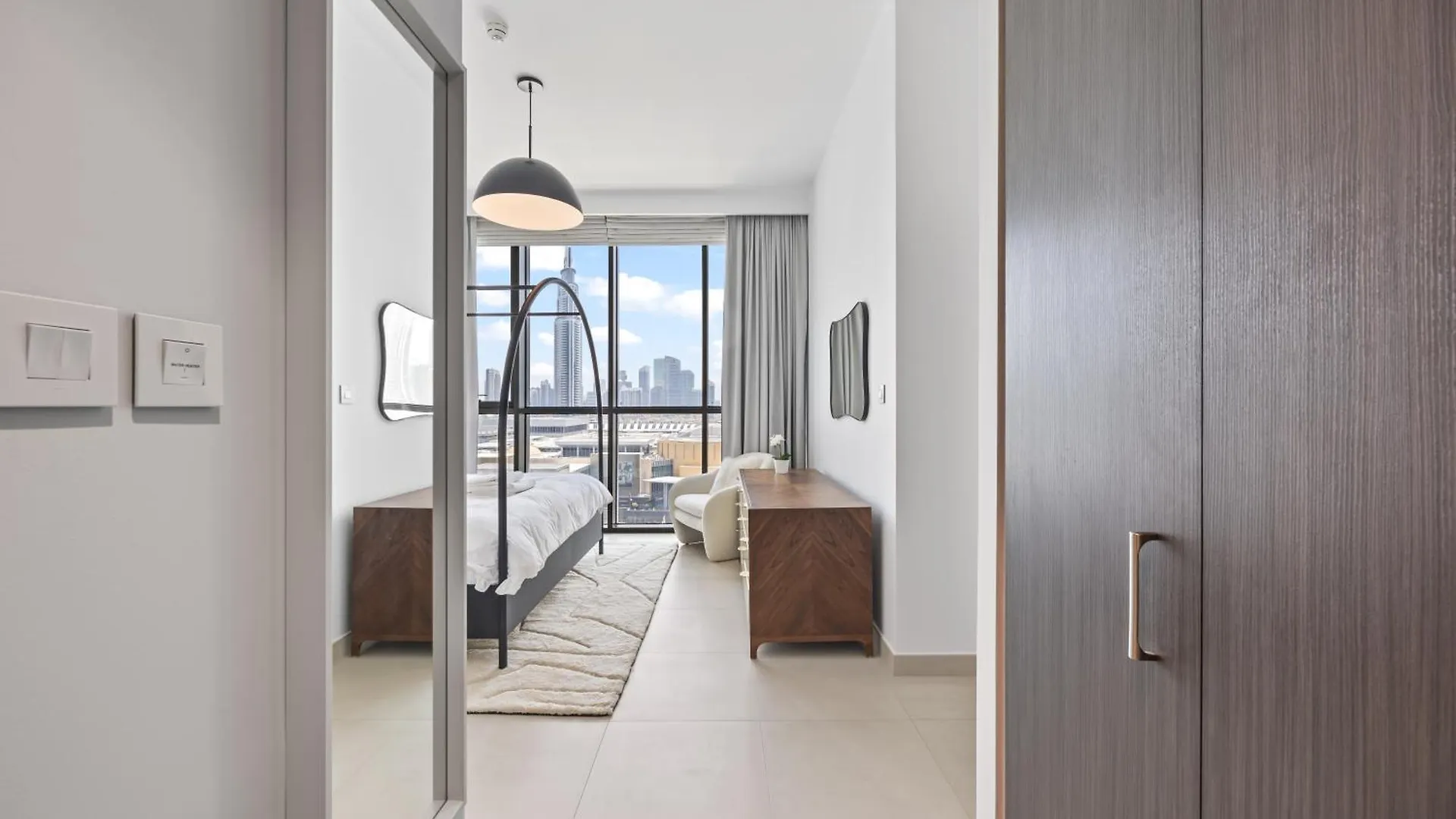 Elite Escape - 3 Bhk Burj View & Dubai Mall Access Apartment