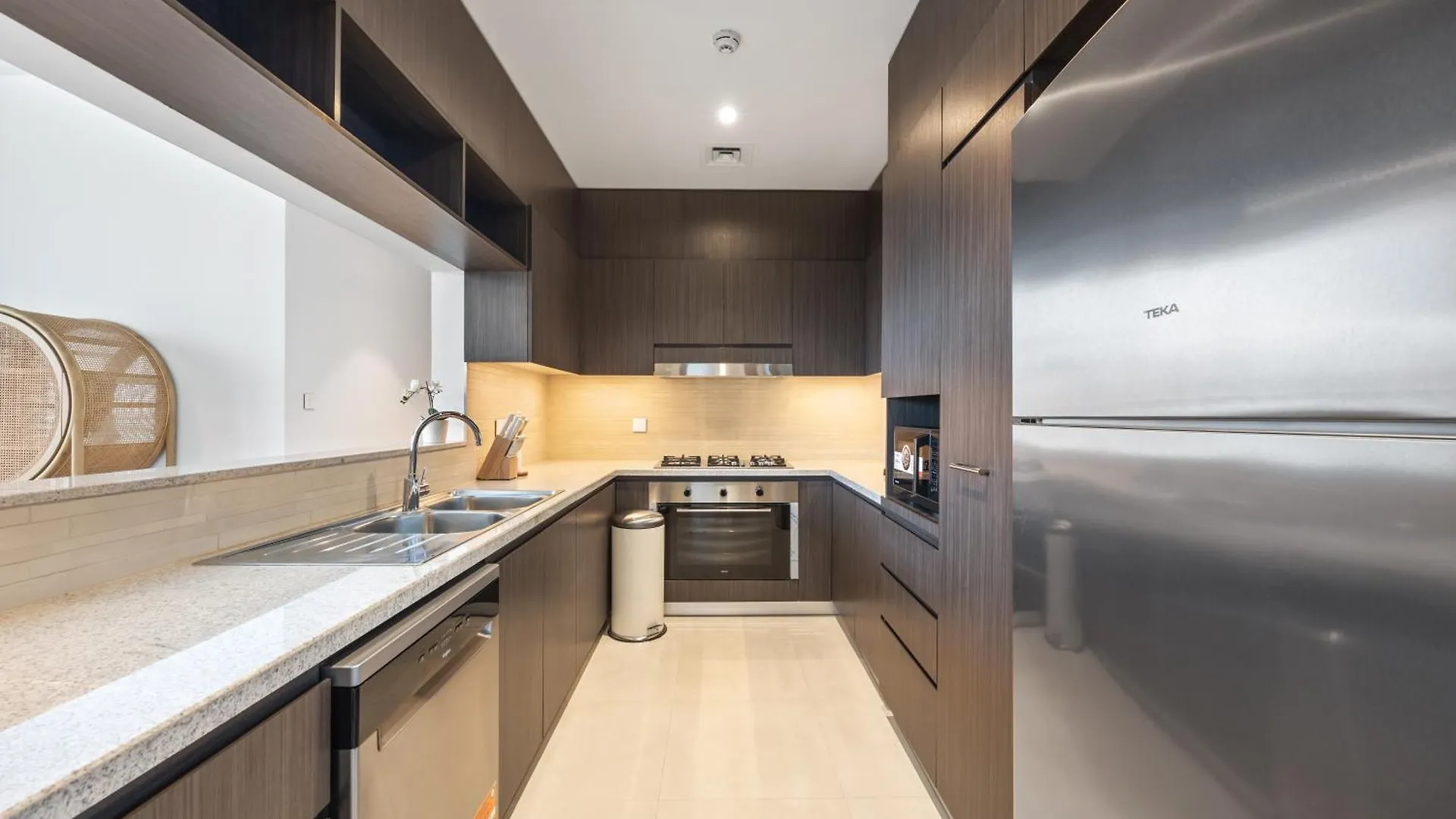 Elite Escape - 3 Bhk Burj View & Dubai Mall Access 0*,  Emirati Arabi Uniti